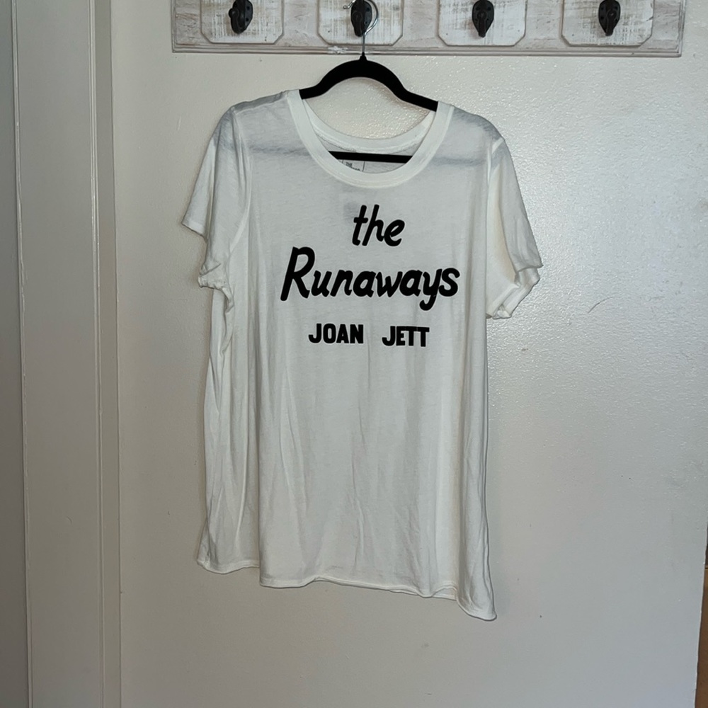 TORRID White Joan Jett Runaways Tee Size 1